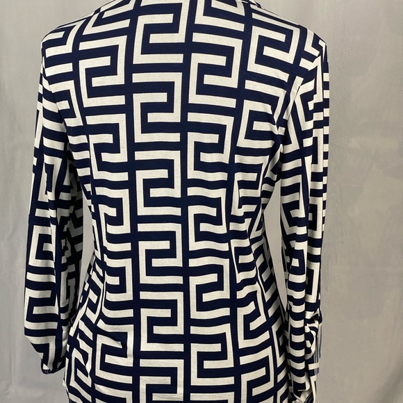 94%polyester - Picture 5 of 5